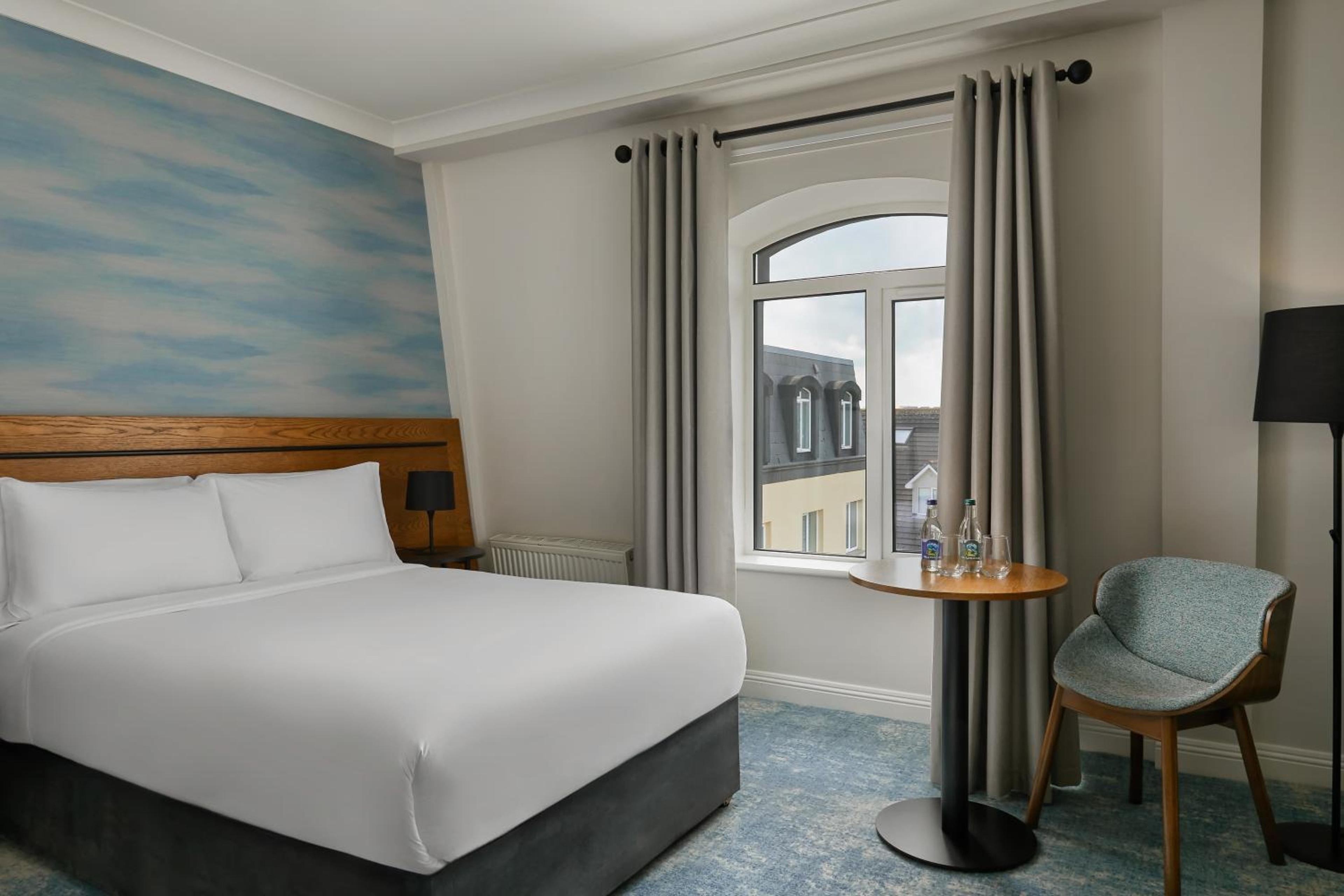WATERFORD MARINA HOTEL
