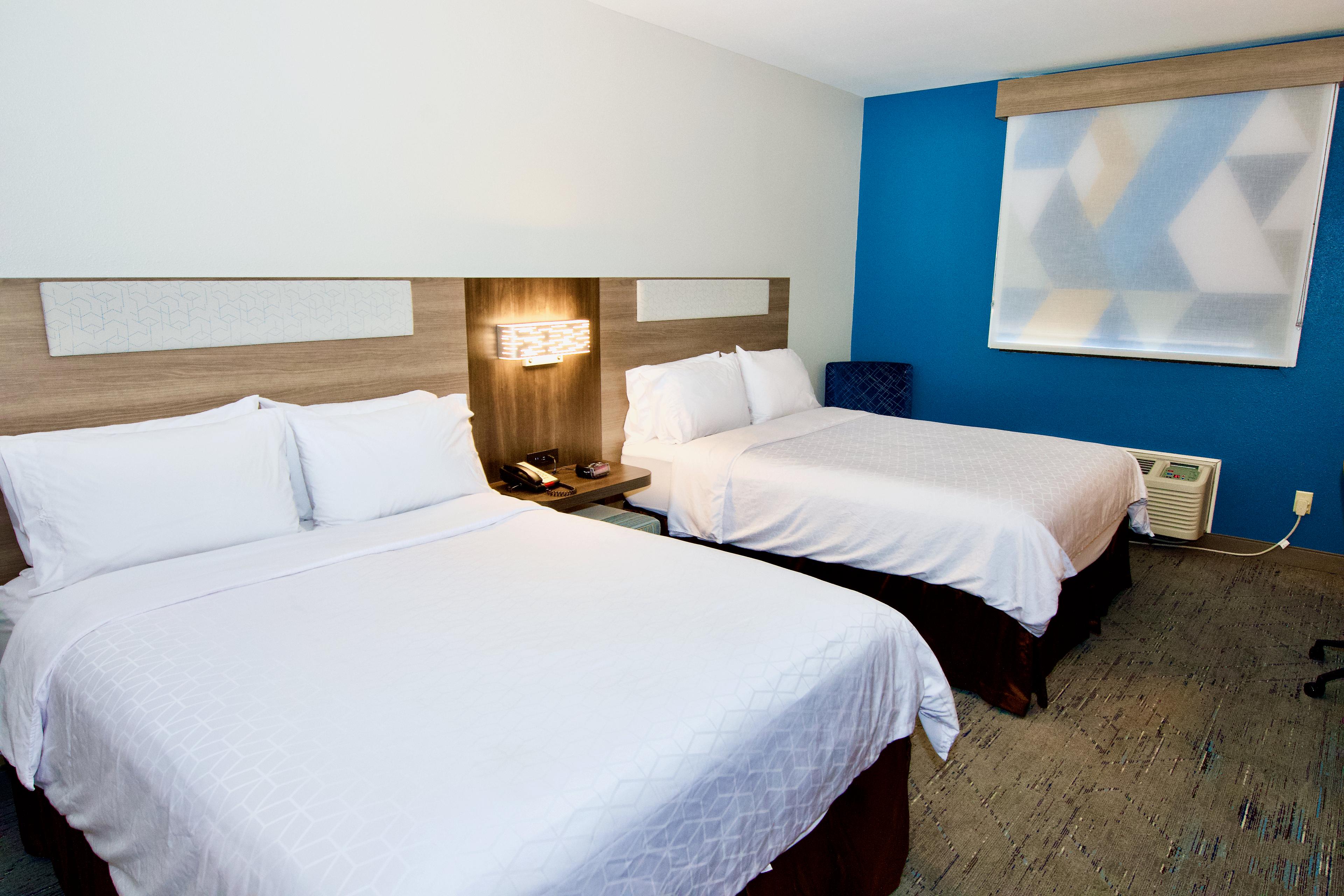 HOLIDAY INN EXP STES ST CHARLE