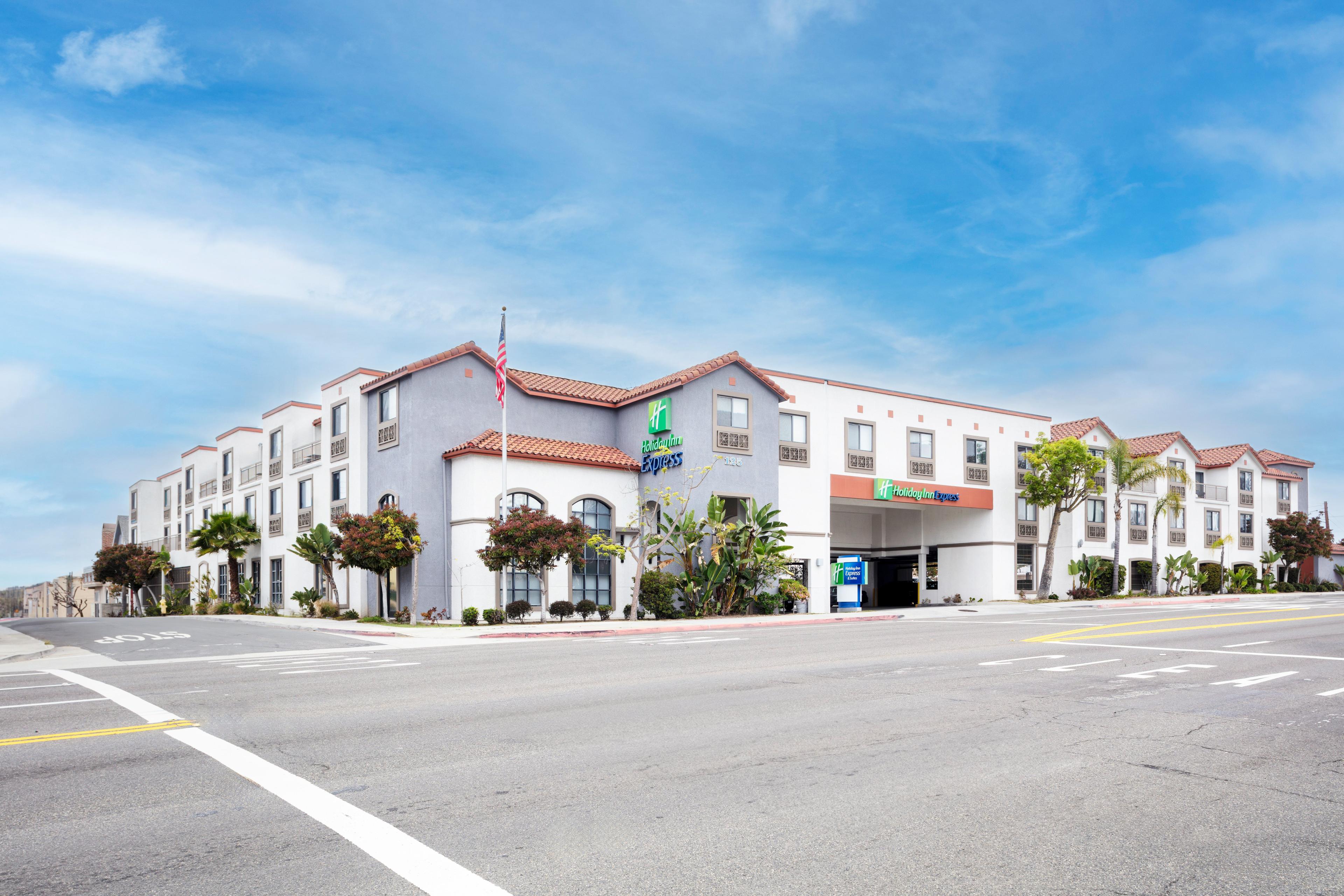 HOLIDAY INN EXSTE HERMOSA BEAC BY I