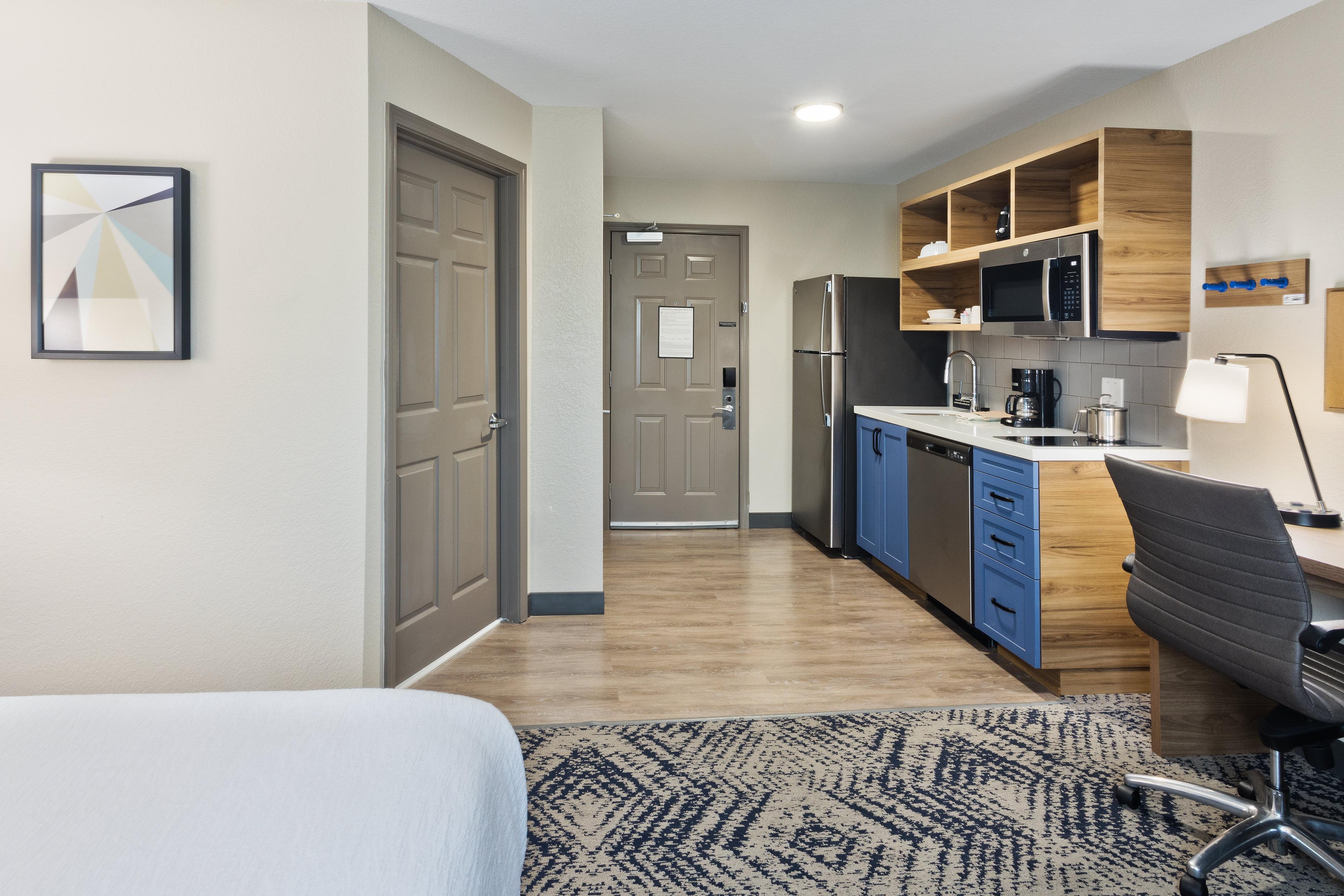 CANDLEWOOD SUITES FORT BENNING BY I