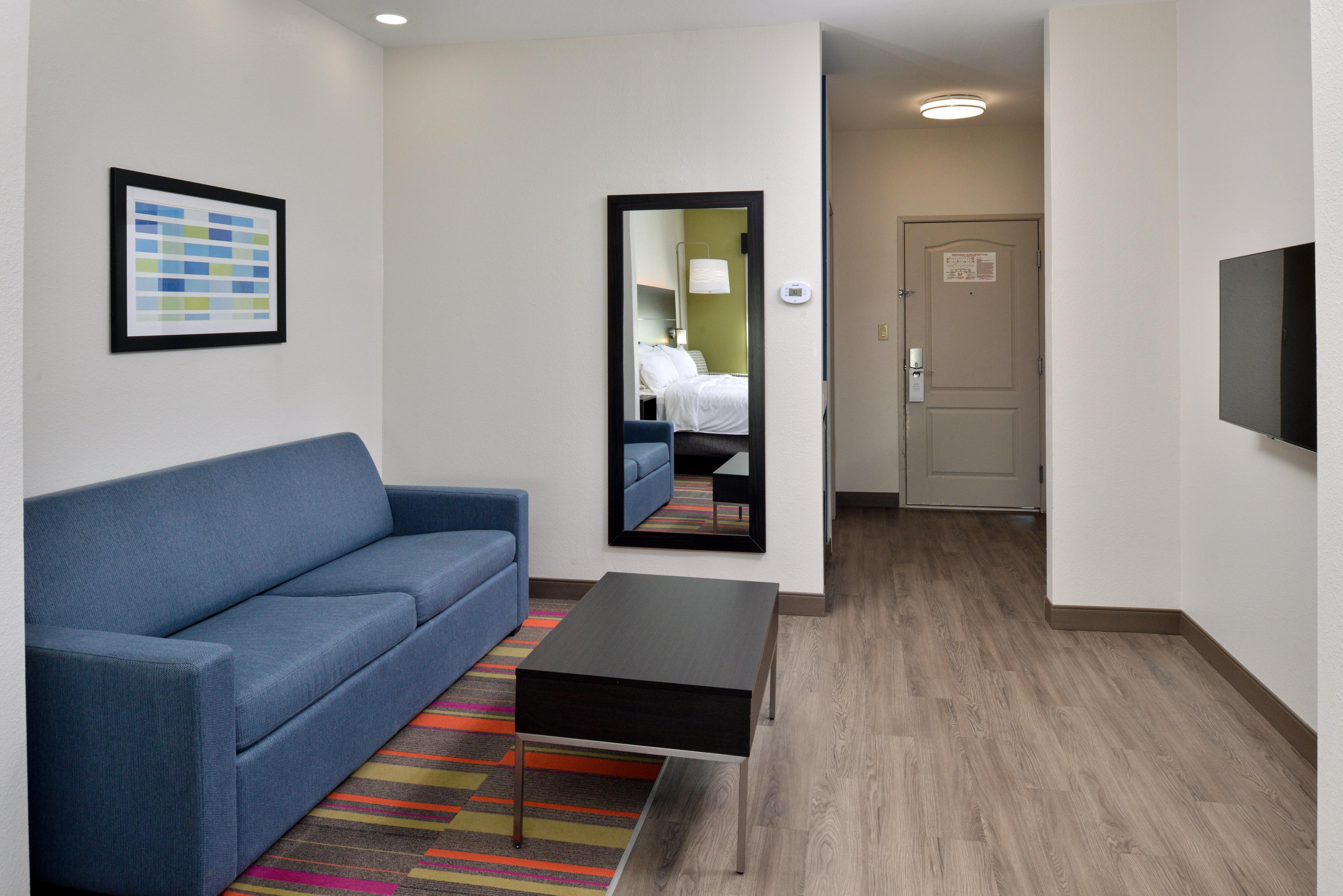 HOLIDAY INN EXP STES ROYSE CIT BY I