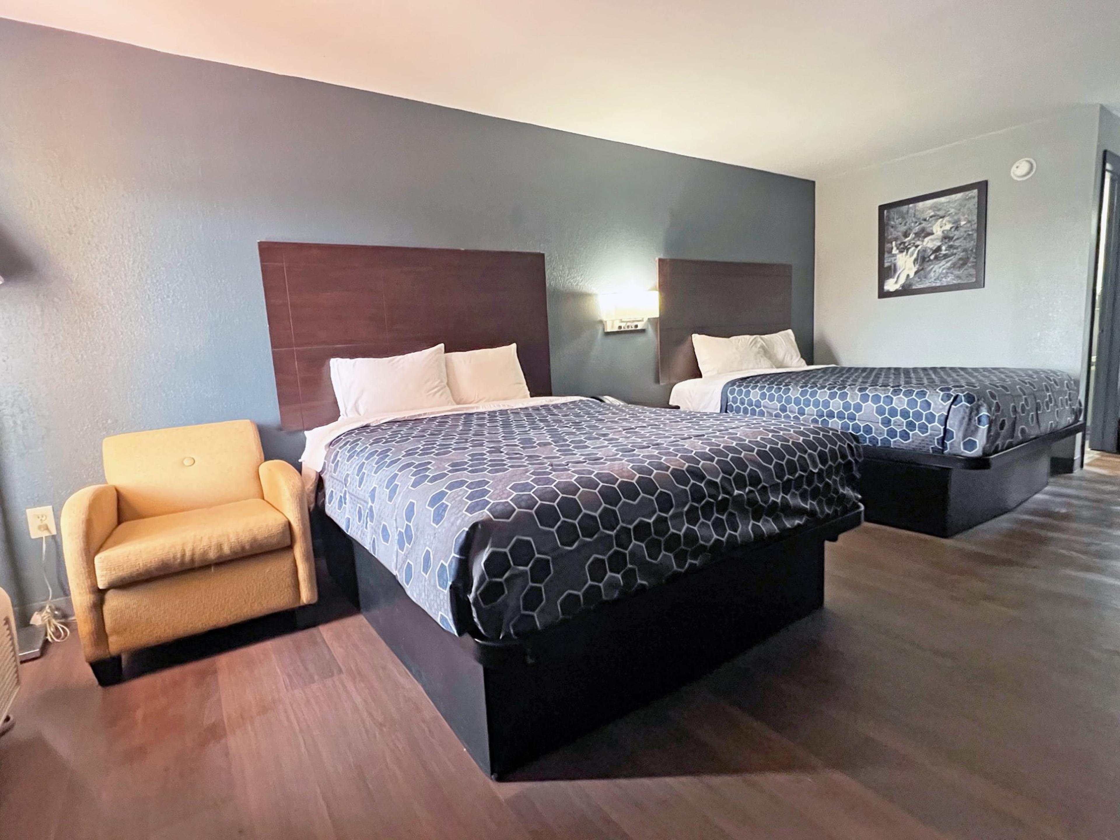 RED CARPET INN SUITES NEWNAN