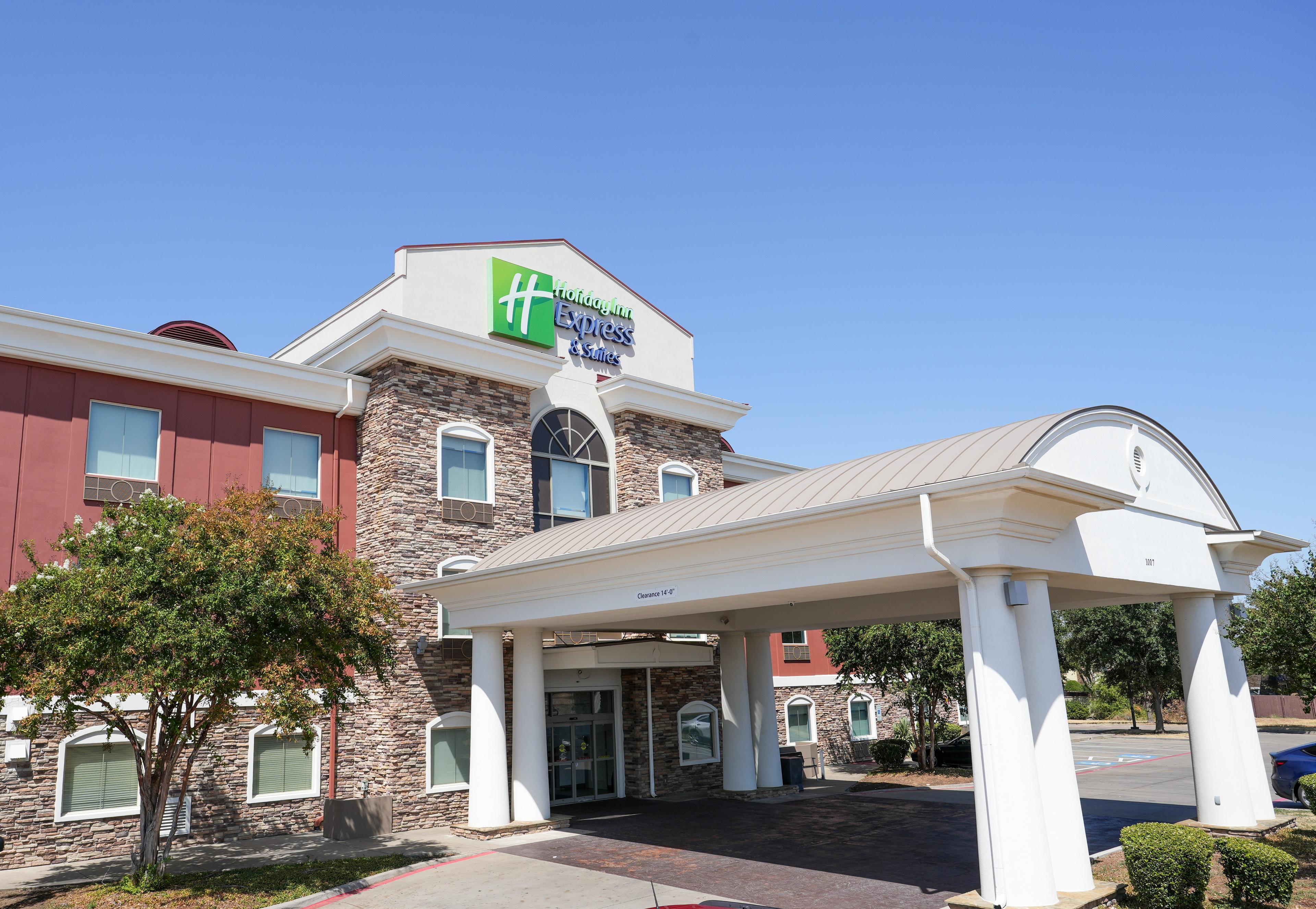 HOLIDAY INN EXP STES CEDAR HIL BY I