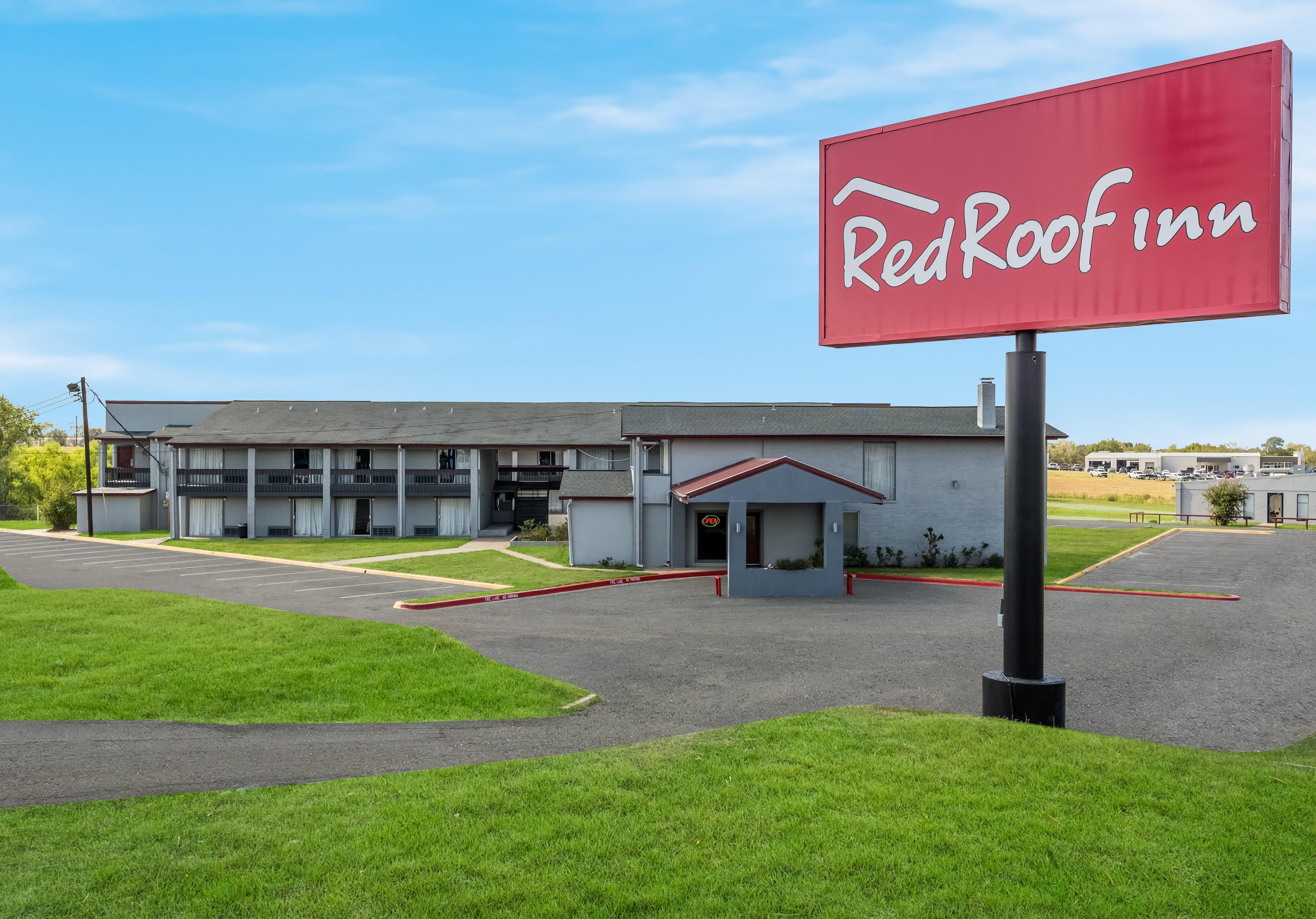 RED ROOF MADISONVILLE