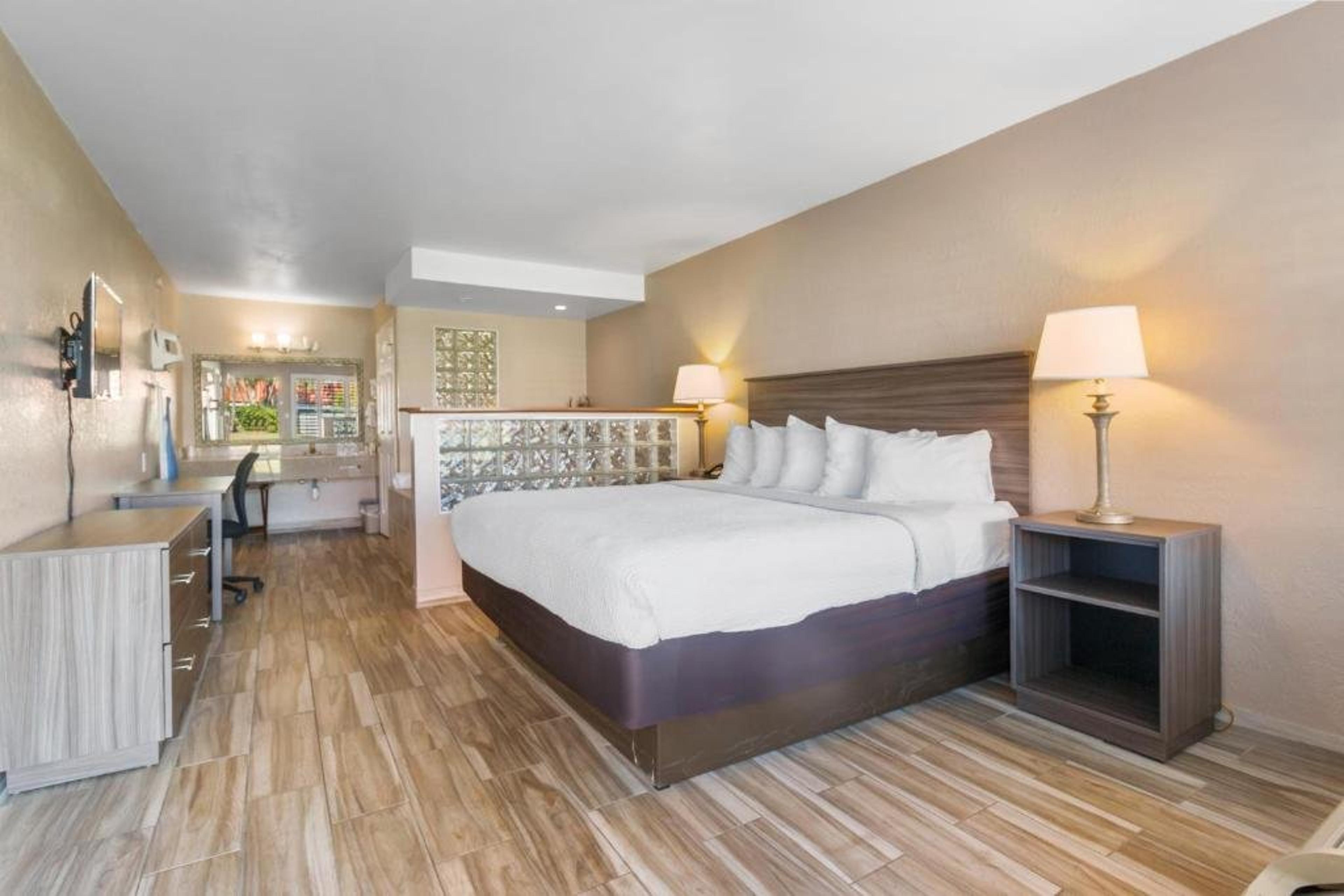 Vero Beach Inn and Suites