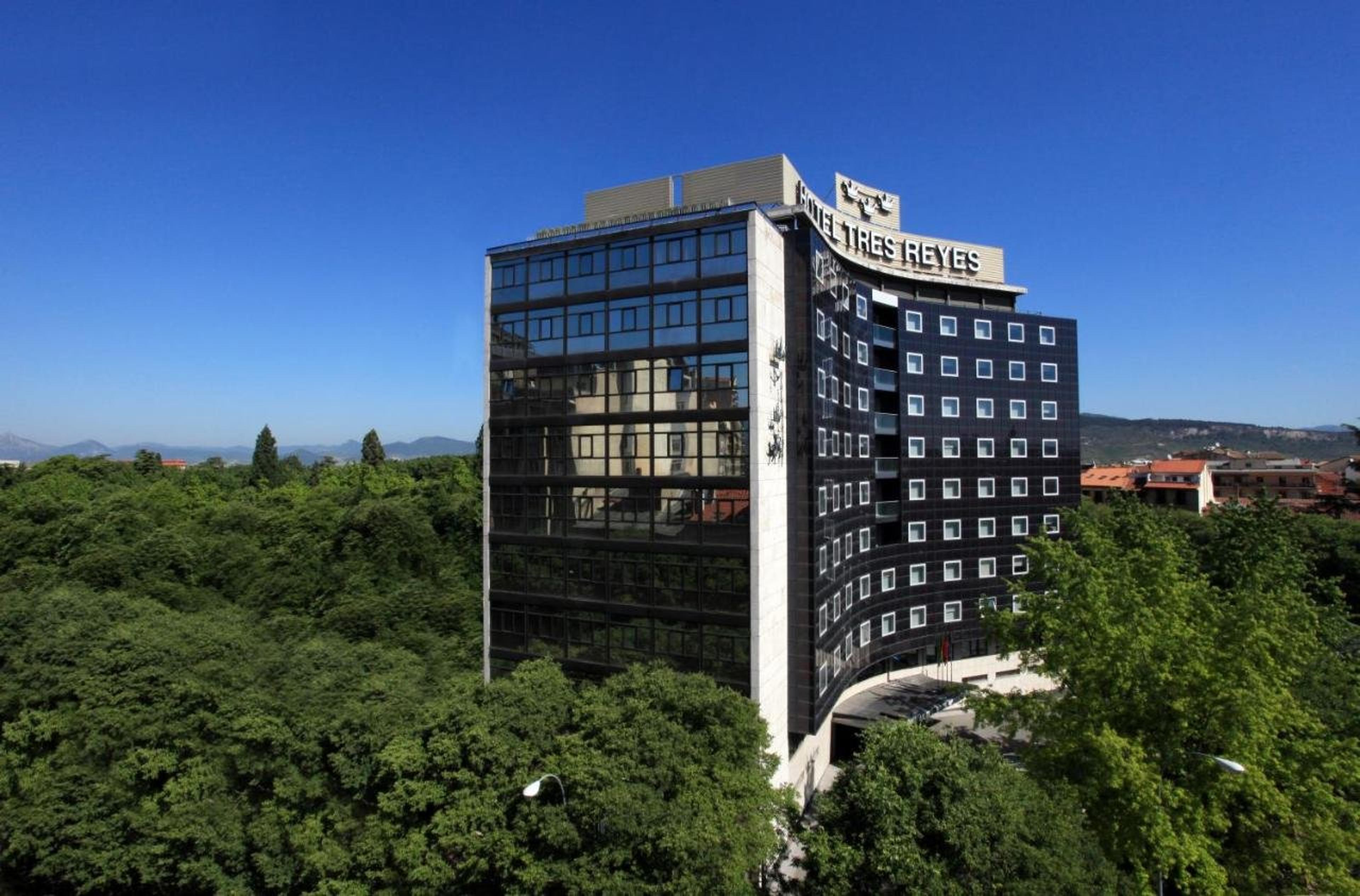 TRES REYES HOTEL