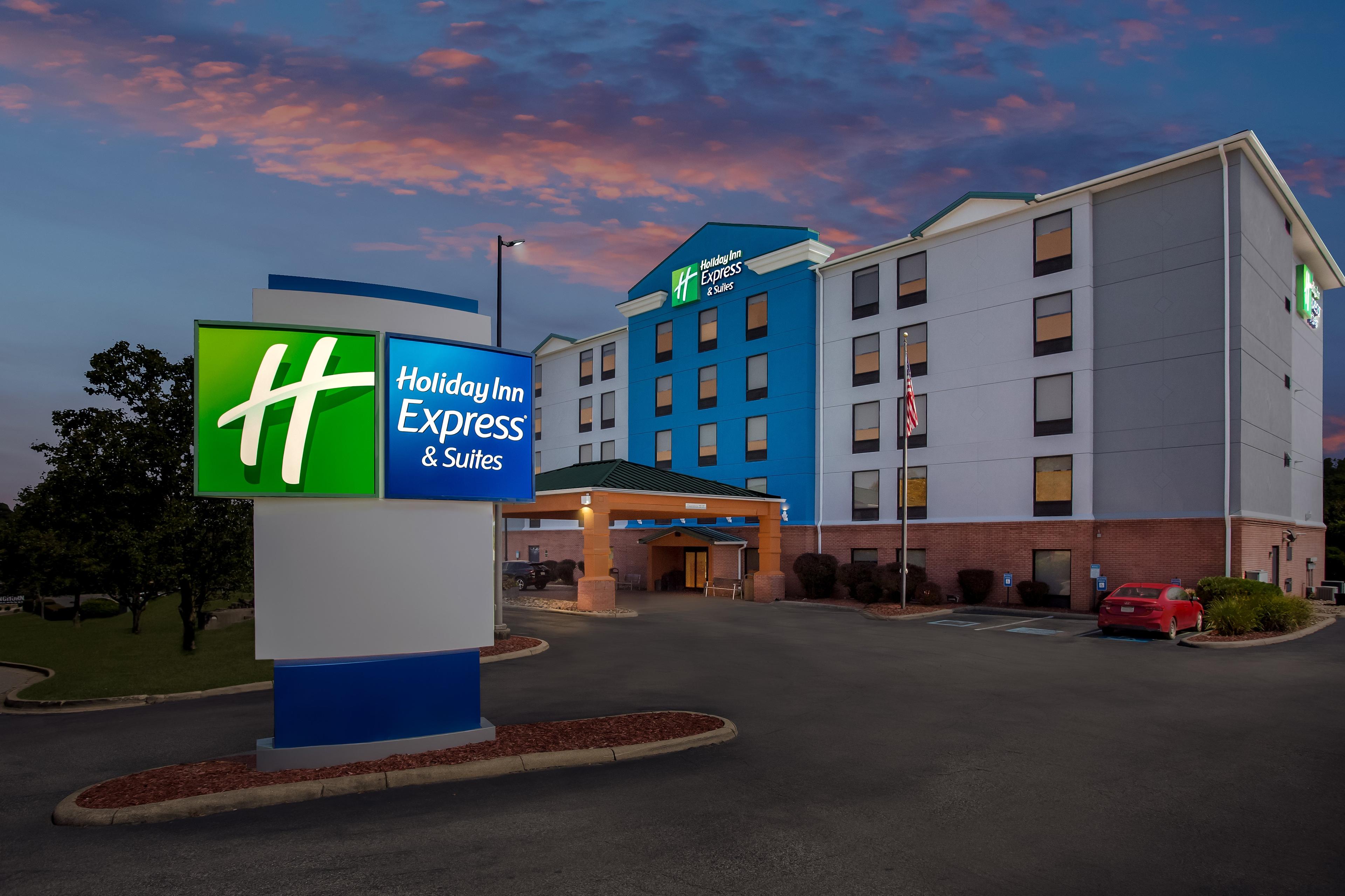 HOLIDAY INN EX STES S CHARLSTN BY I