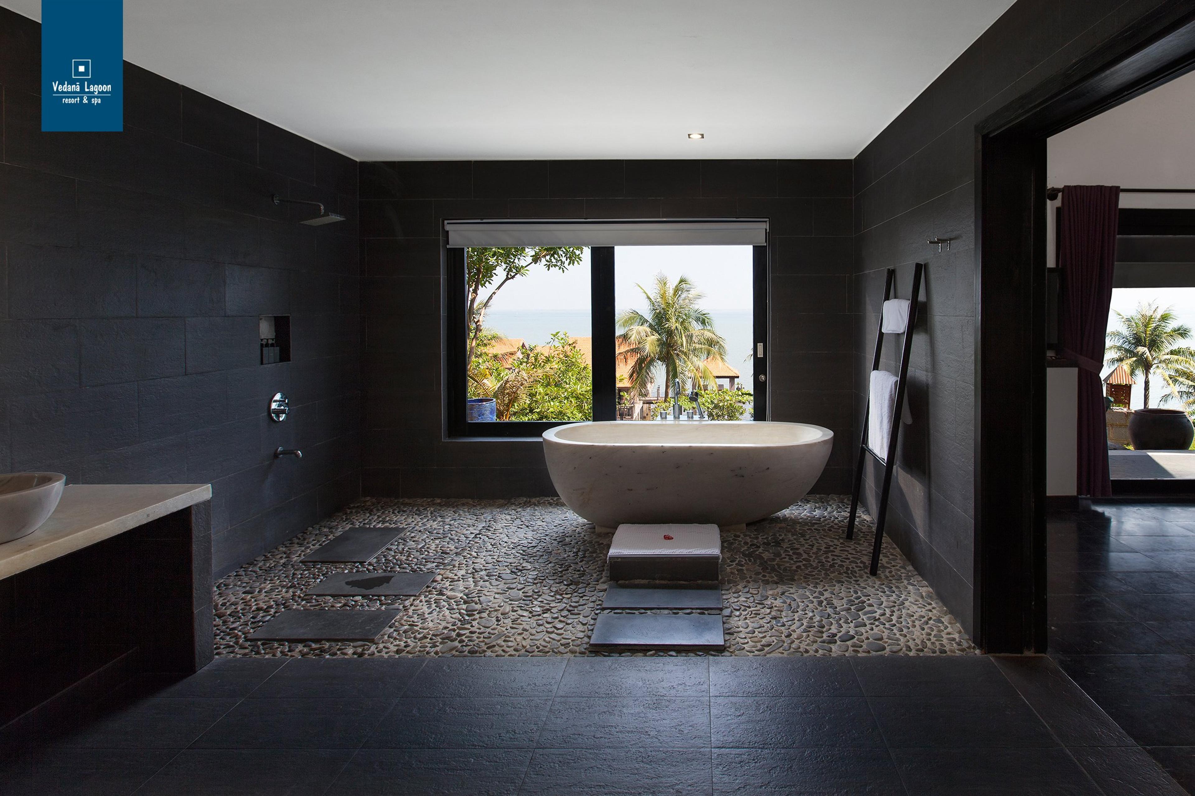 Vedana Lagoon Resort and Spa