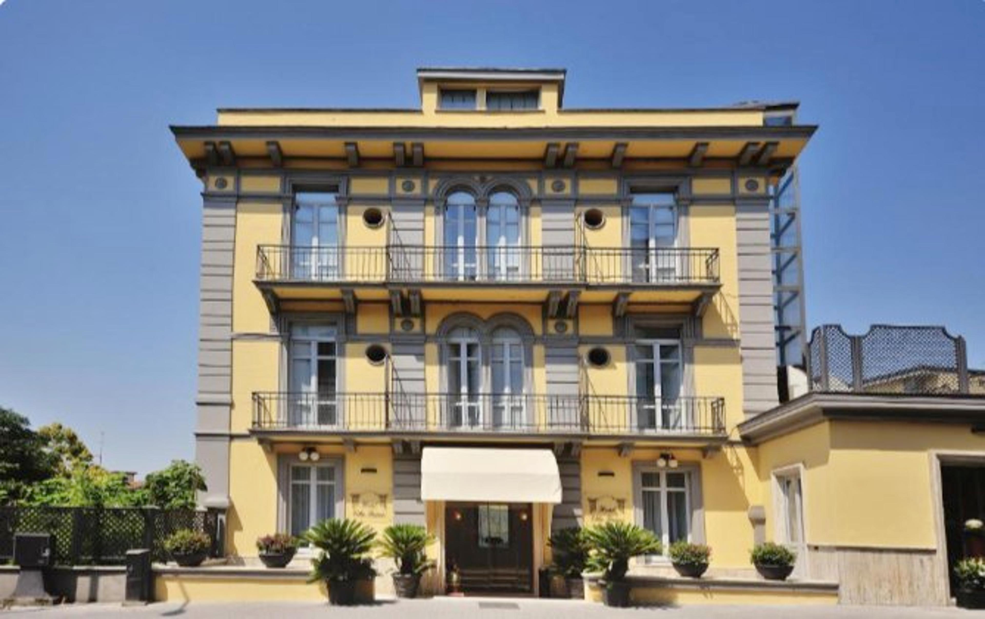 Hotel Photo 1