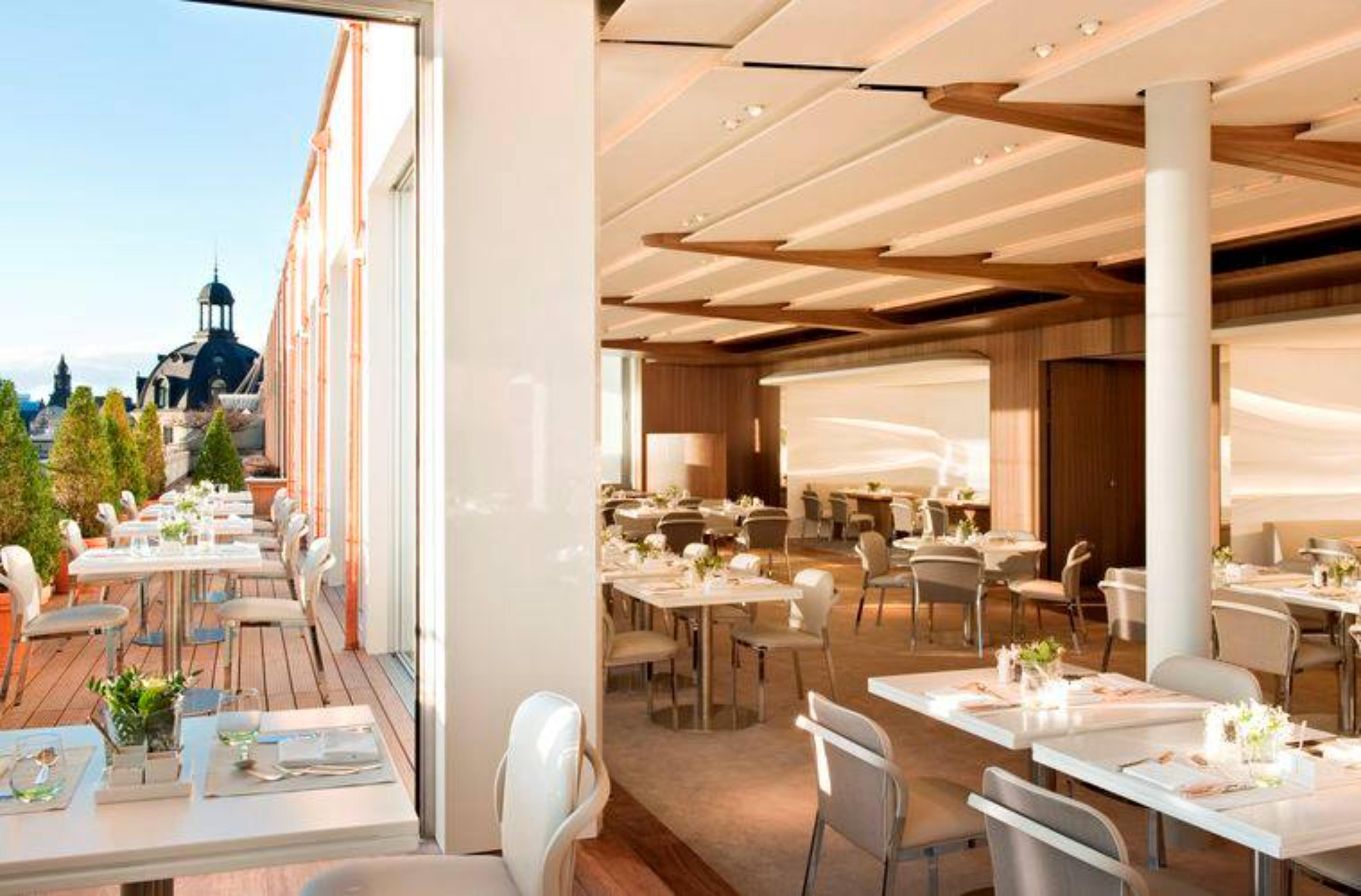 bayerischer-hof-roof-terrace-bar-club-in-m-nchen-germany-the-vendry