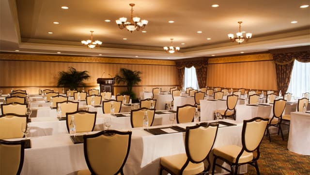 pitdtn-omni-william-penn-hotel-meeting-room-1.jpg