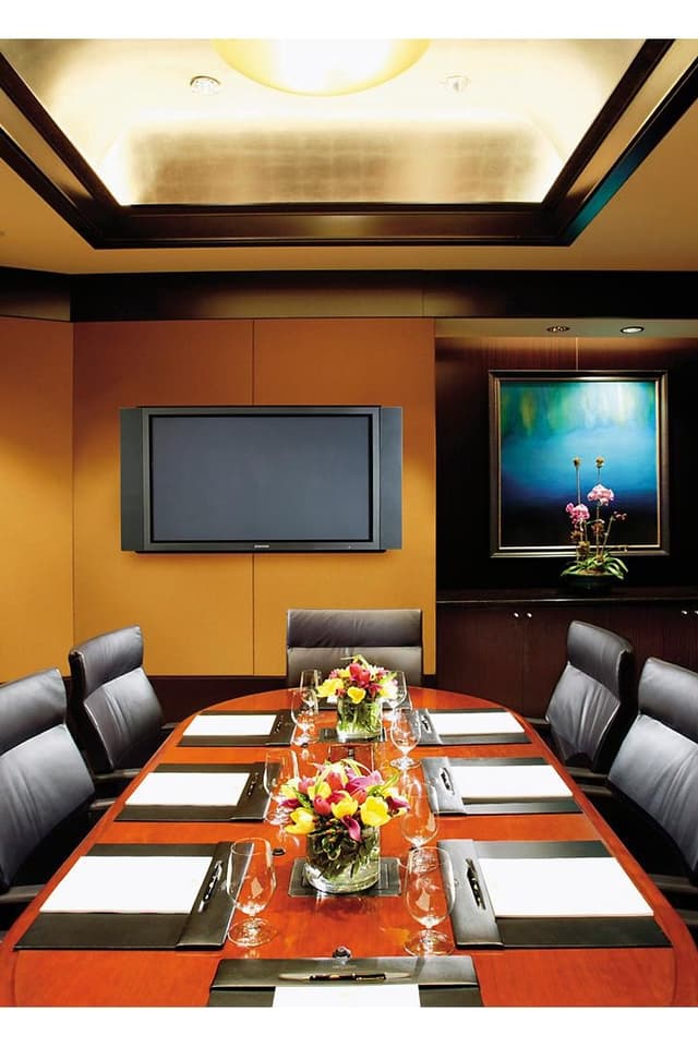 new-york-meeting-venue-boardroom.jpg