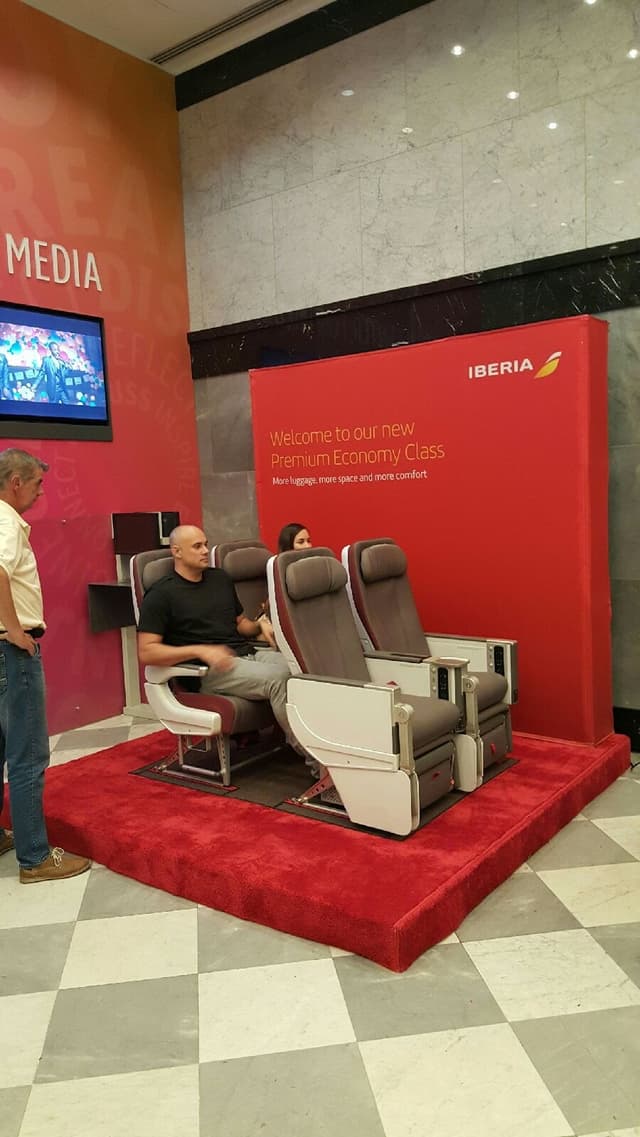 Iberia Airlines Custom Stage Platform