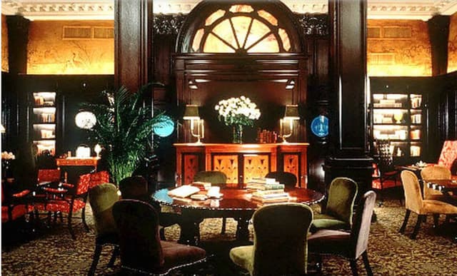 Round Table Room at the Algonquin Hotel