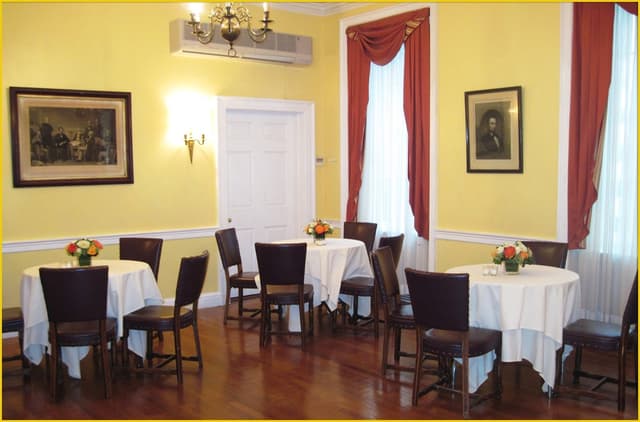 Lincoln Room	