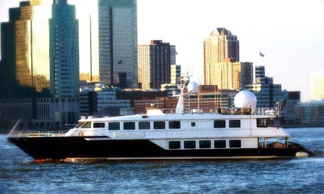 Star-of-America-Yacht-NYC.jpg