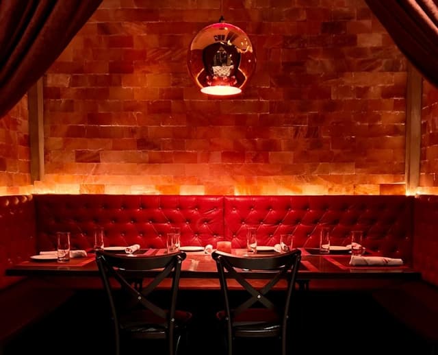 pink-salt-room-david-burke-tavern-845x684.jpg