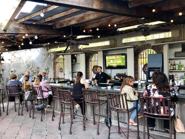 Il Vecchio Café Outdoor Dining and Bar