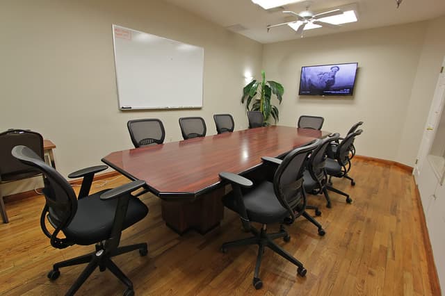 Medium Meeting Room