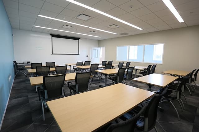 mHUB classroom seating_emptry room shot 2-edit.jpg