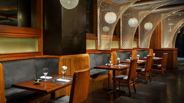 large_Royalton-Restaurant-2-Web.jpg
