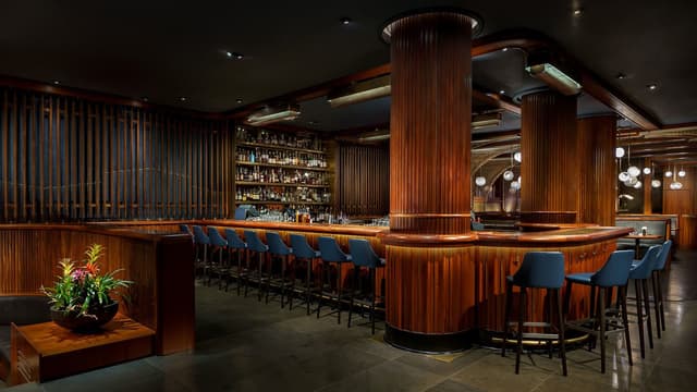 large_Royalton-Main-Bar-WEB.jpg