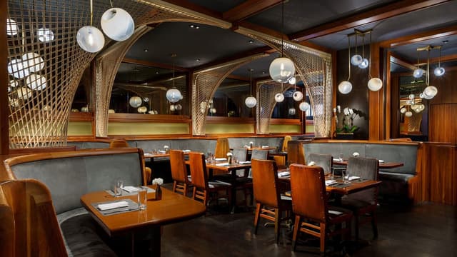 large_Royalton-Restaurant-1-Web.jpg