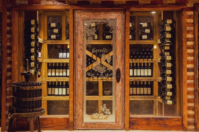 Wine Cellar Lounge
