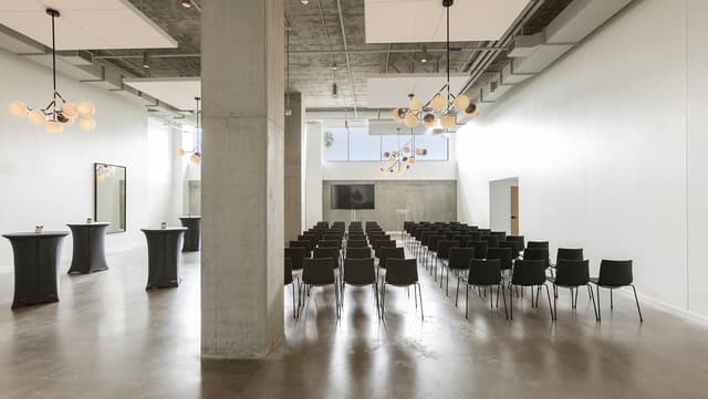 classroom-setup-and-reception-meeting-everly-hollywood-c3309ce9.jpg