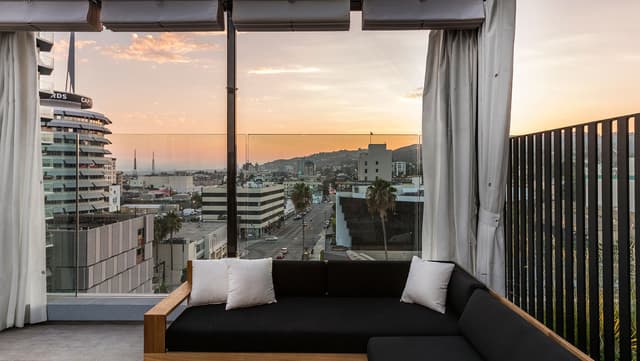 rooftop-cabana-hollywood-in-everly-view-of-hills-f58b7145.jpg