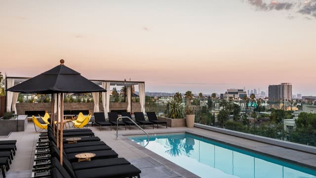 rooftop-pool-lounge-everly-hollywood-9fea9dd1 (1).jpg
