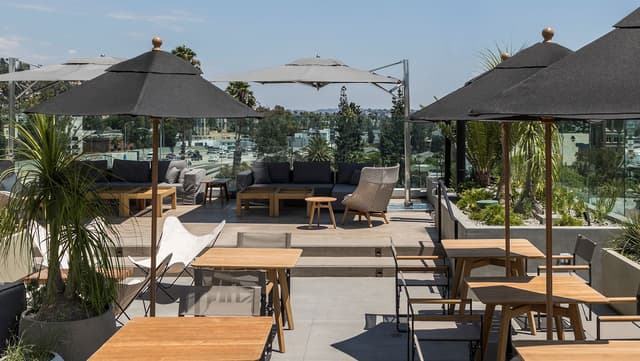 rooftop-sitting-tables-hollywood-everly-b6d4a58a.jpg
