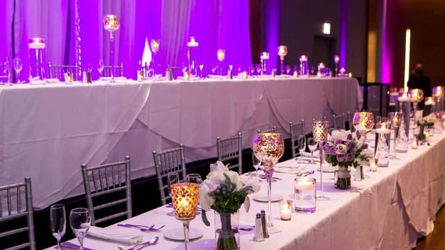 Hyatt-Regency-McCormick-Place-P222-Wedding-Party-Table.jpg