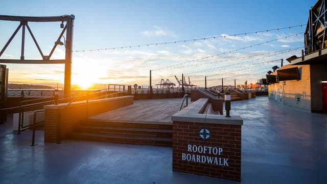 Rooftop Boardwalk