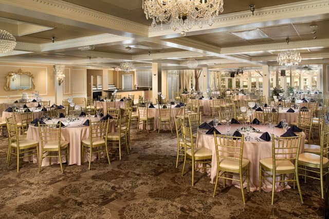 Swan Banquet Room