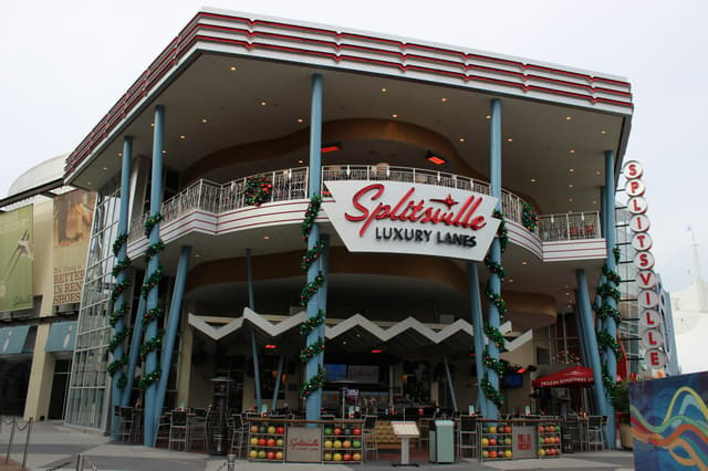 Splitsville Dining Room