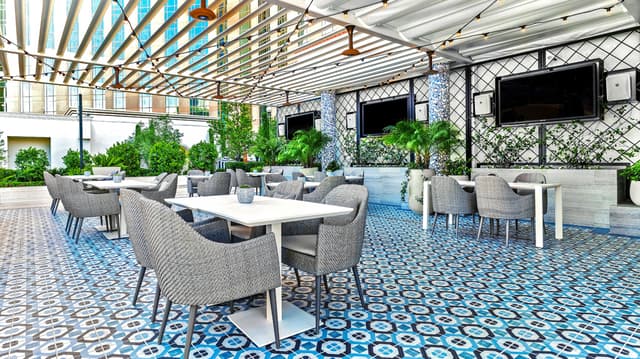 dining-area-1_1920x1080.jpg