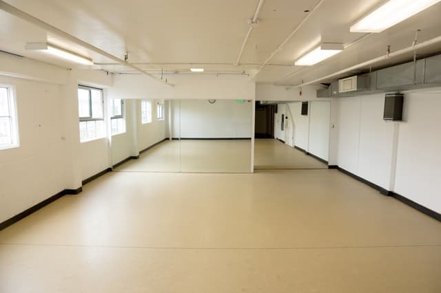 Studio E (3rd Floor)