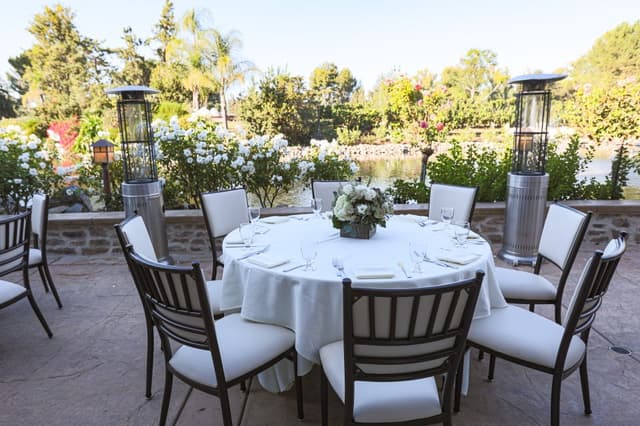 The Lakeside Room with Patio