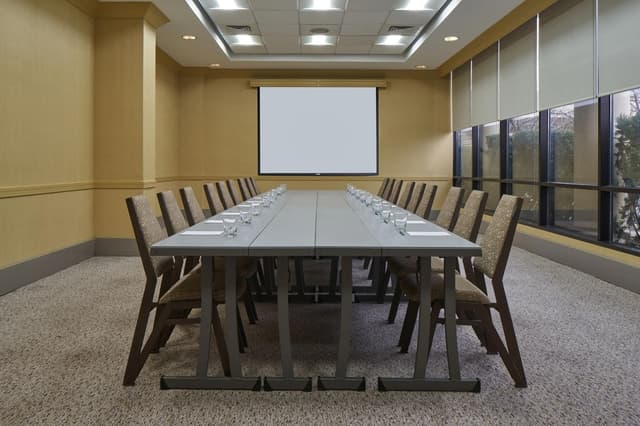 wasns-meeting-room-9624-hor-clsc.jpg