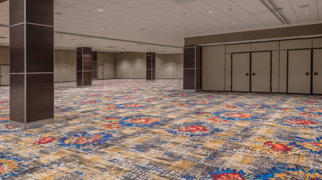 Nevada-Room-looking-Northest-toward-Nevada-Foyer_3840x25601-scaled[1].jpg