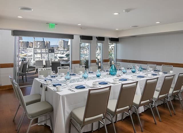 marina-rey-meetings-meeting-spaces-private-dining-room-5f035187185fb-755x551.jpg