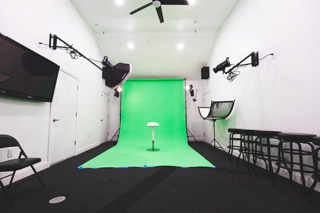 Photo And Video Studio Rental (3 Photo/video Studios)
