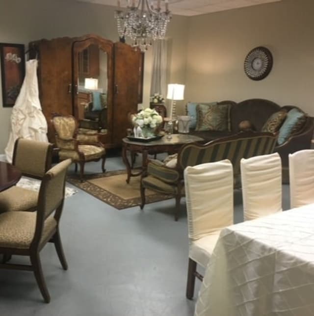 The Bridal Suite & Groom's Room 