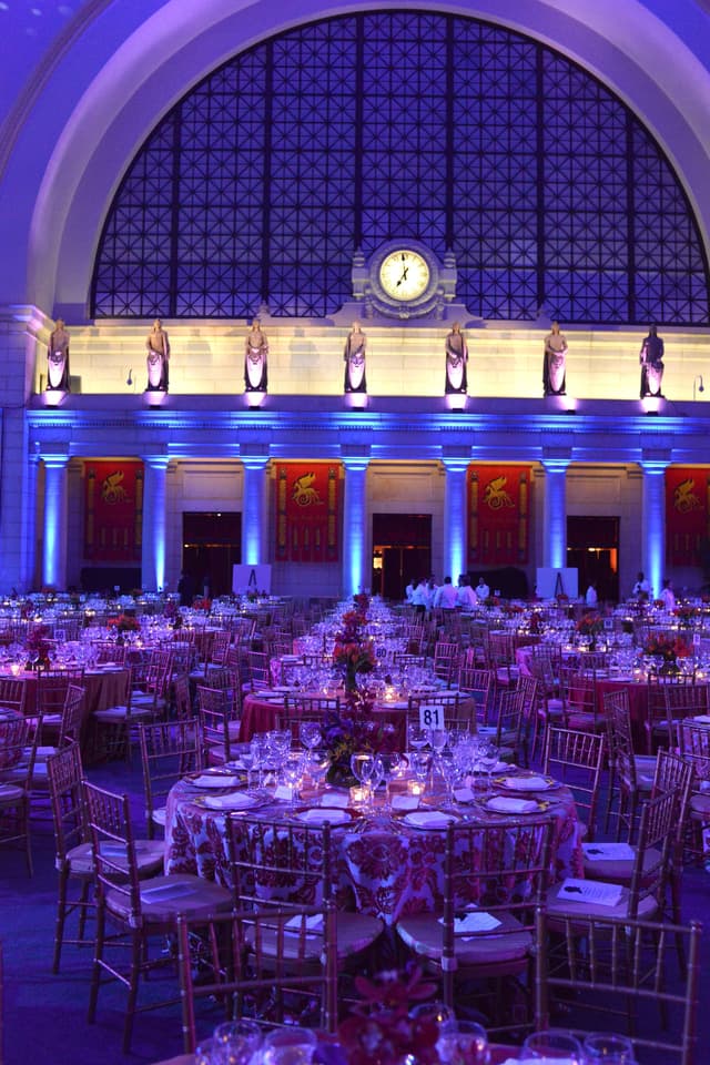 Special_Events_Union_Station_Washington_DC_EventsUStation_Main_Hall_Seated_Dinner_Traditional_Party_Photo_Credit_Steve_OToole_4c.jpg