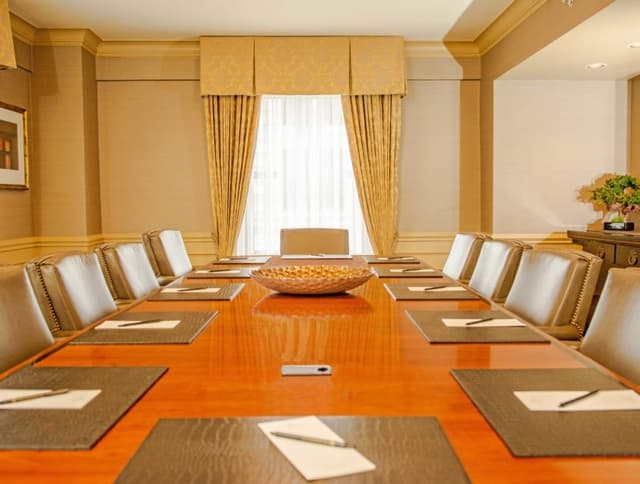 Meeting-Facilities-Board-Room5-845x640.jpg