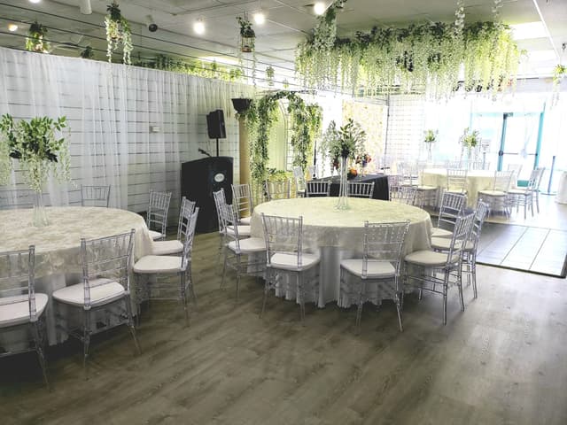 Small hall with round table for 50 pax.jpg