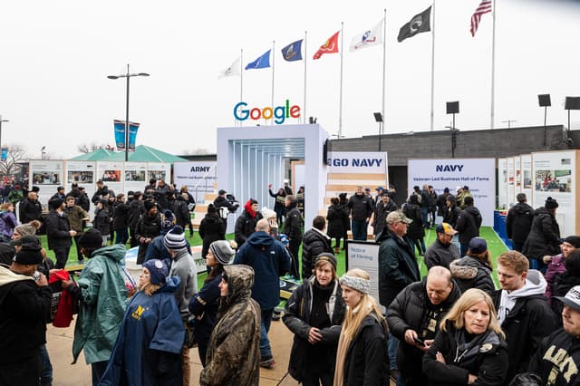 Google: Grow with Google Army vs. Navy  - 0