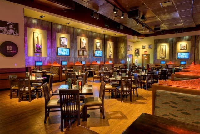 HRC Vegas Strip - 2nd Floor Cafe (rear dining room).jpg
