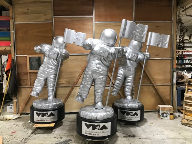 MTV VMA's Moon Men